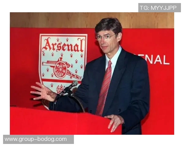 范佩西称赞弗格森管理艺术温格是其足球生涯的启蒙导师