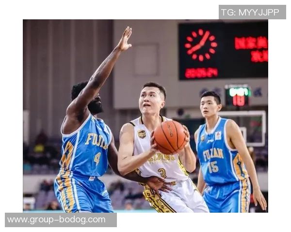 全队齐发力太阳11人均有得分表现7人上双展现强大火力