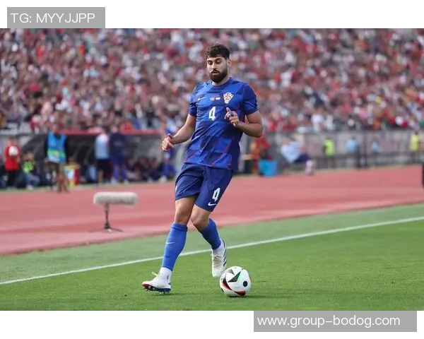 格瓦迪奥尔恋情曝光与兽医学生甜蜜相恋女友兼任滑雪教练引关注