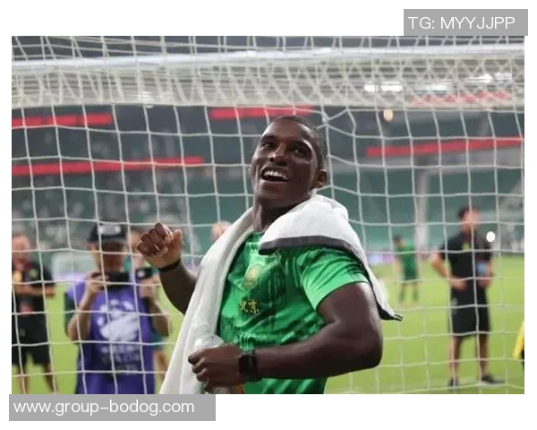 法比奥逆袭成中超金靴赛后感动落泪展现真情与坚持 法比奥逆袭成中超金靴赛后感动落泪展现真情与坚持