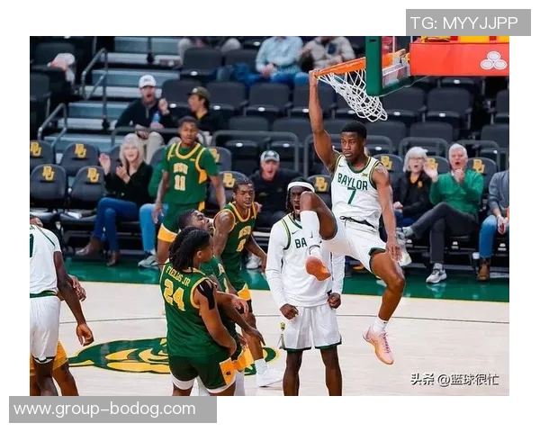 埃奇库姆高空起飞挑战米切罗虽未成功却成功造成犯规