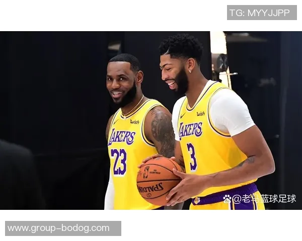 科尔确认巴特勒将出战湖人比赛健康球员均有机会上场表现