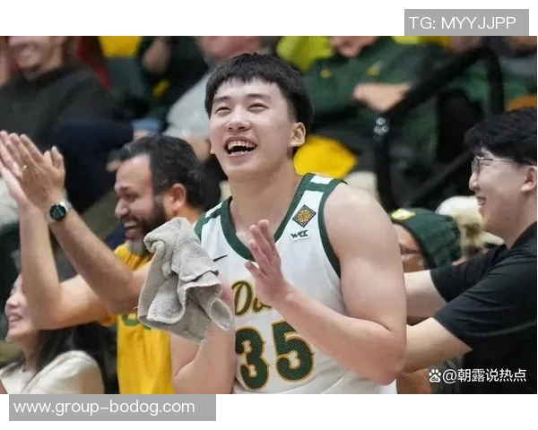 王俊杰连续第二场得分上双展现出色状态贡献10分3篮板1助攻 王俊杰连续第二场得分上双展现出色状态贡献10分3篮板1助攻