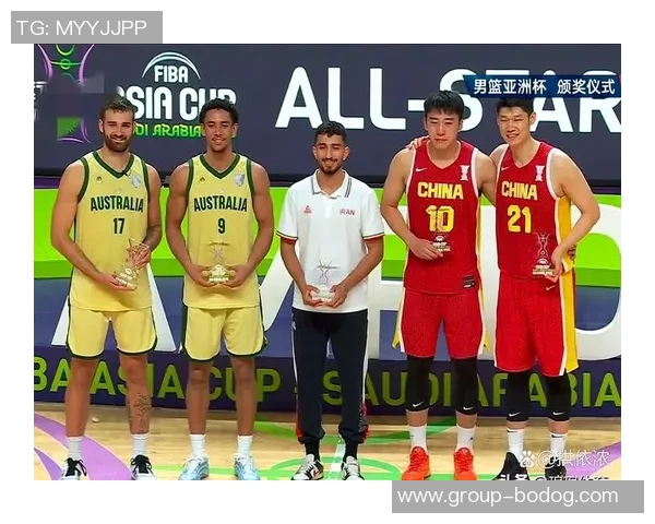 米切尔盛赞基昂特乔治称其完全有资格入选全明星阵容 米切尔盛赞基昂特乔治称其完全有资格入选全明星阵容